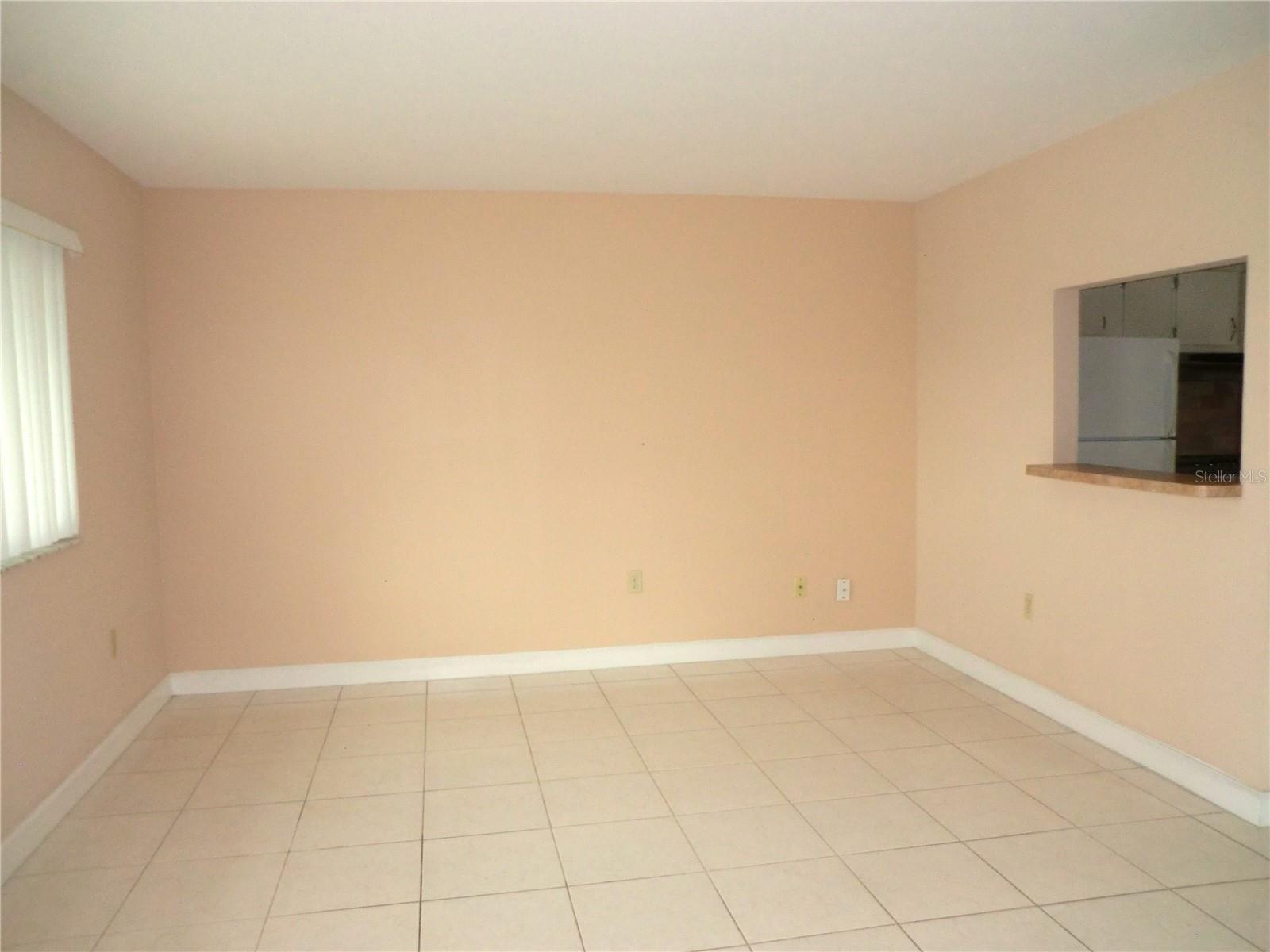 201 KINGS BLVD #15 — photo 4