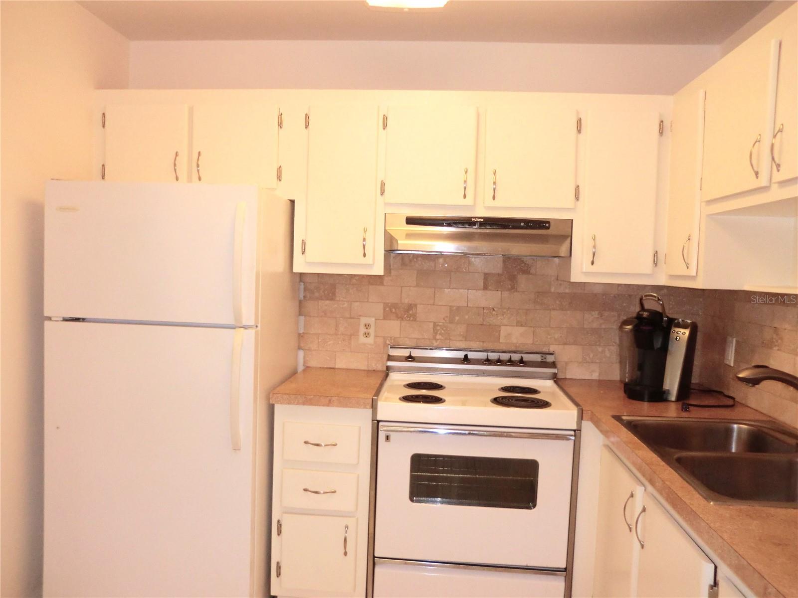 201 KINGS BLVD #15 — photo 6