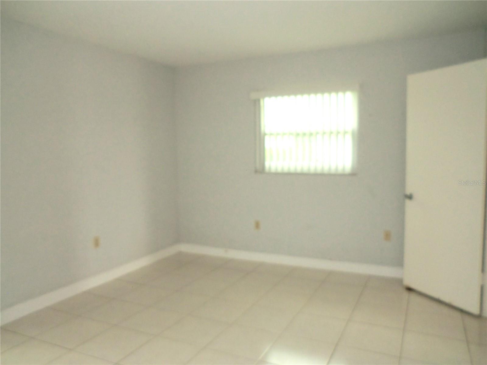 201 KINGS BLVD #15 — photo 10