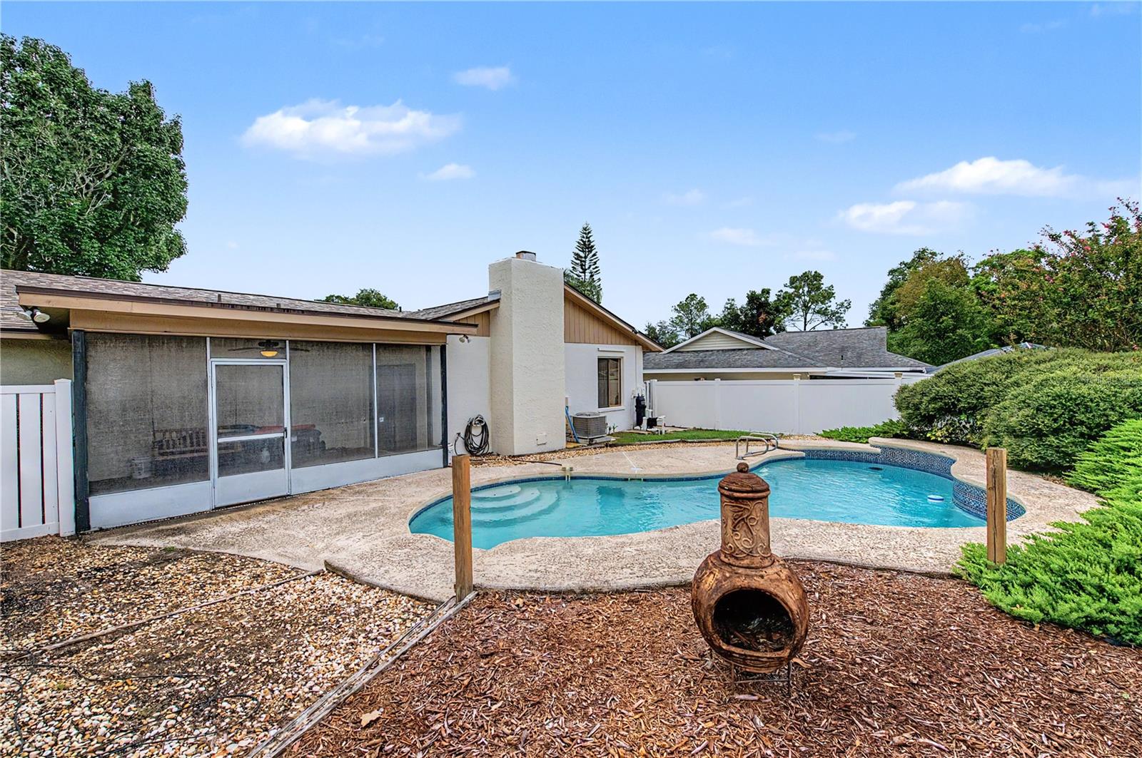 901 TARAWOOD LN — photo 28