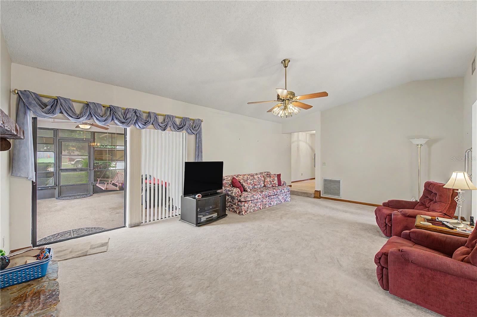 901 TARAWOOD LN — photo 21
