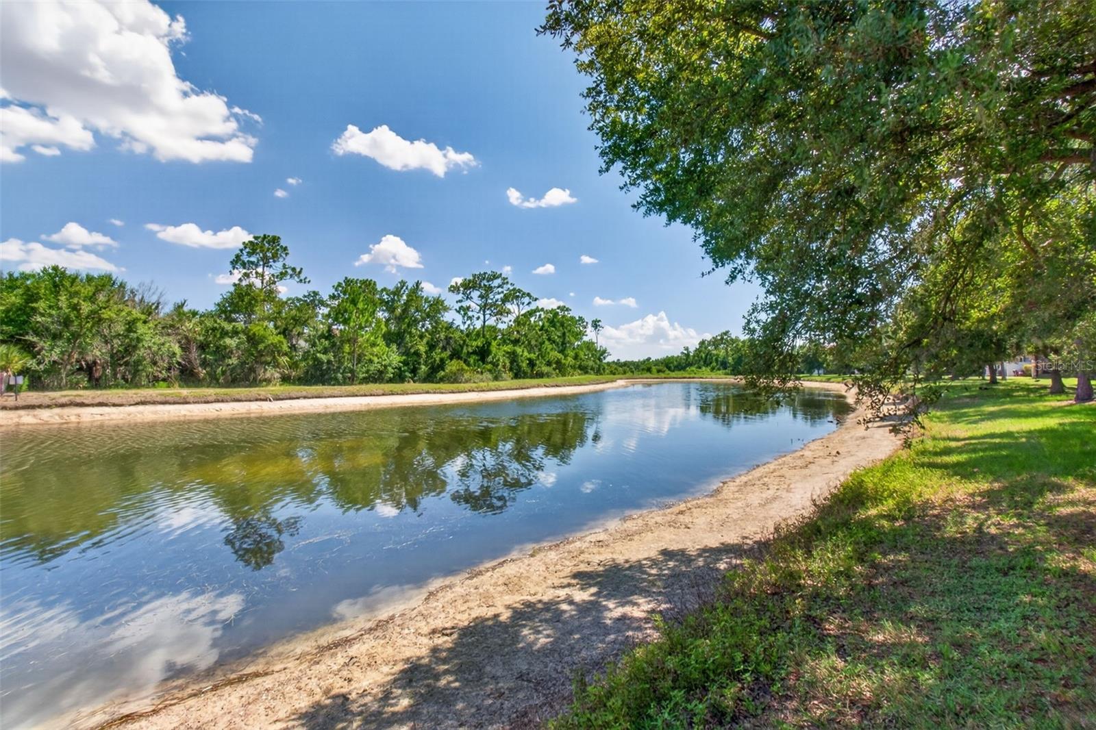 6710 HOLLY HEATH DR — photo 41