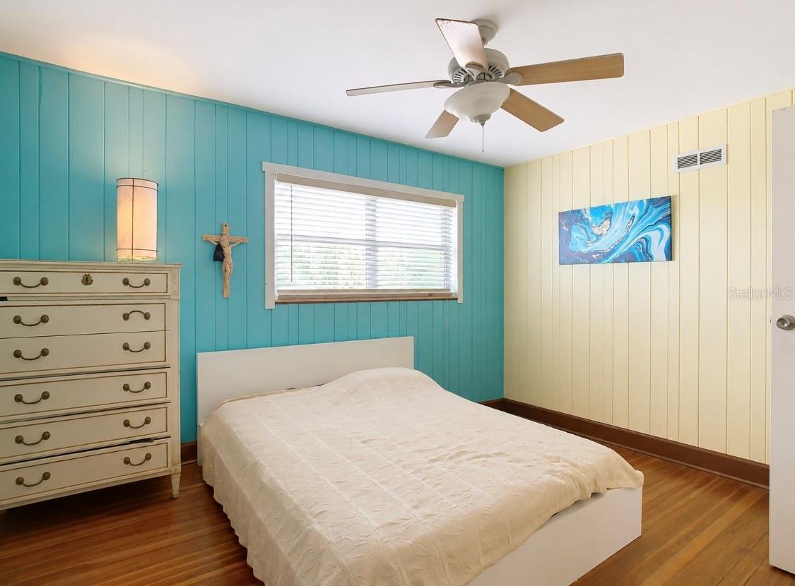 4929 N RIVER SHORE DR — photo 56