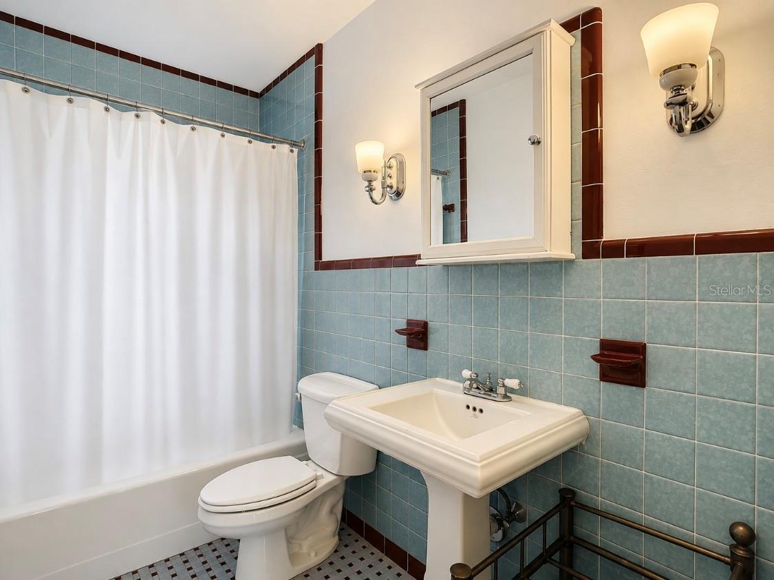 4929 N RIVER SHORE DR — photo 55