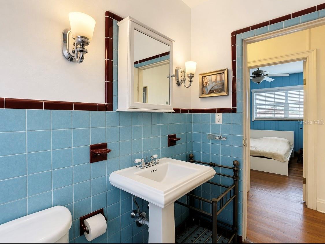 4929 N RIVER SHORE DR — photo 54