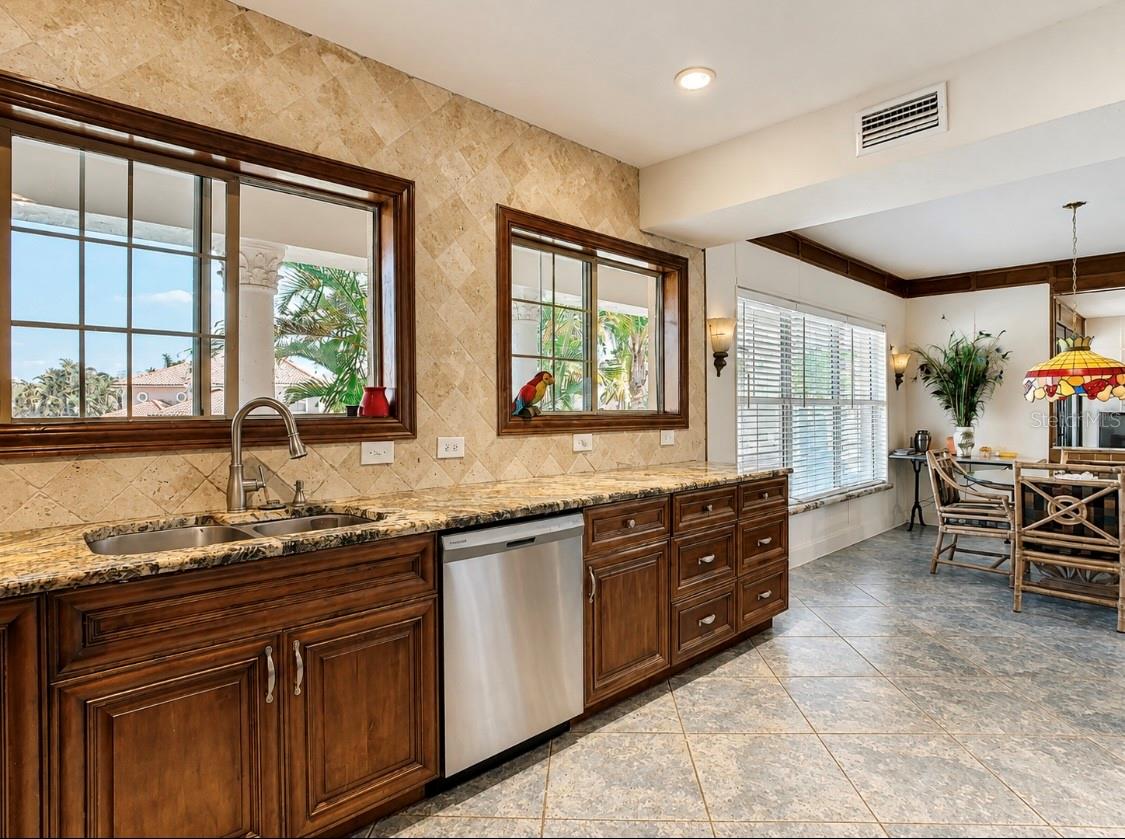 4929 N RIVER SHORE DR — photo 27