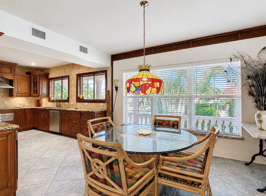 4929 N RIVER SHORE DR — photo 32