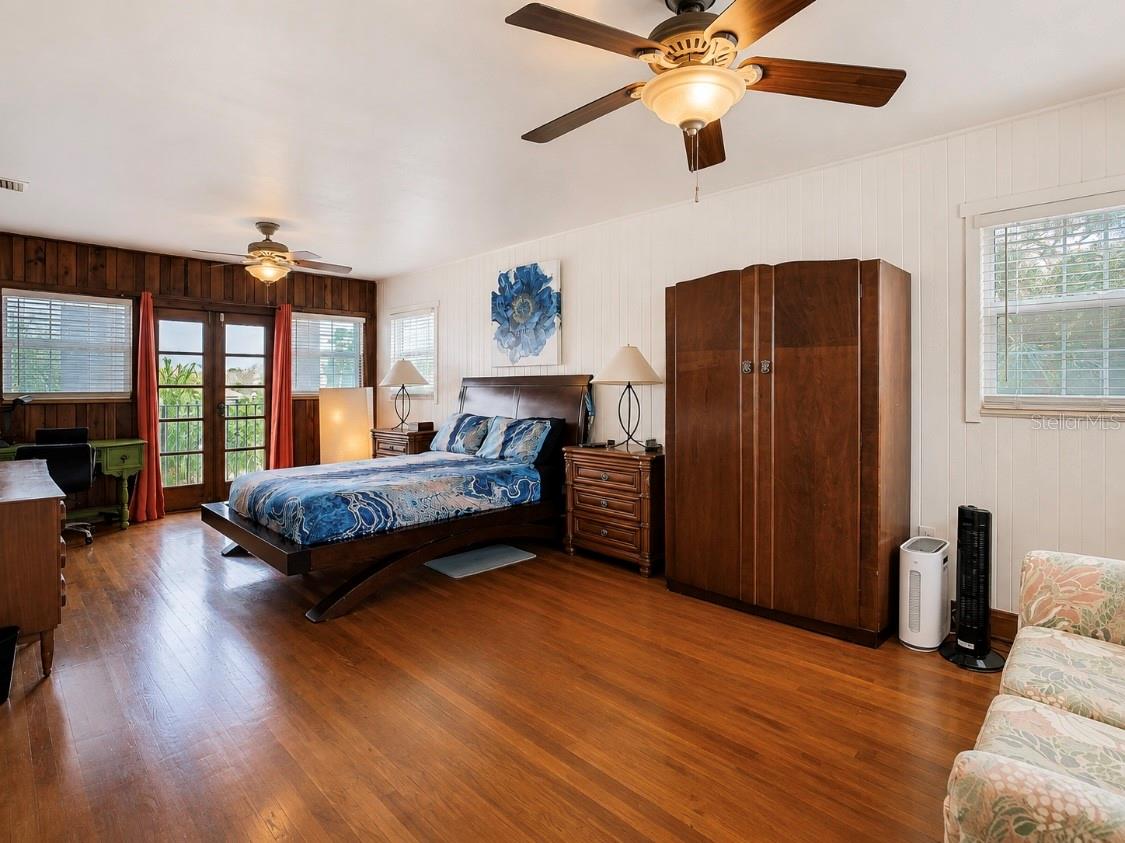 4929 N RIVER SHORE DR — photo 38