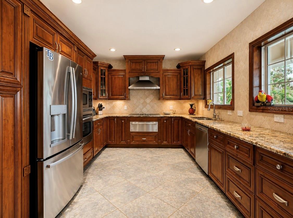 4929 N RIVER SHORE DR — photo 29