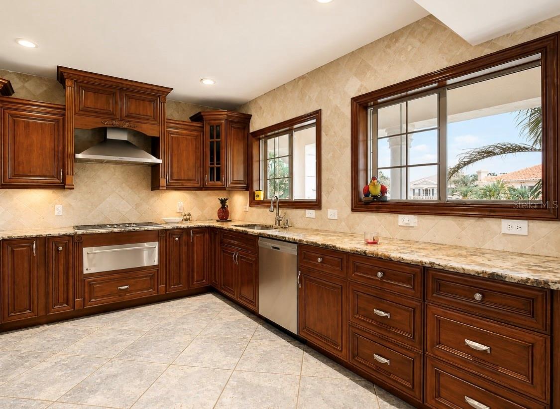 4929 N RIVER SHORE DR — photo 30