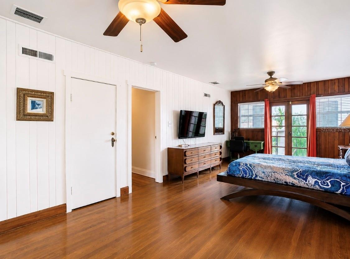 4929 N RIVER SHORE DR — photo 36