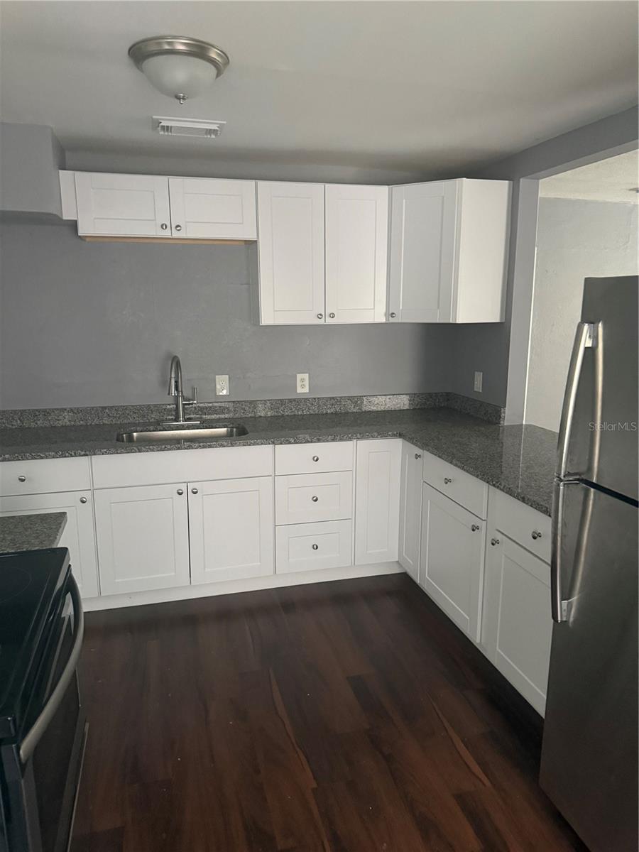 2615 E 28TH AVE — photo 9