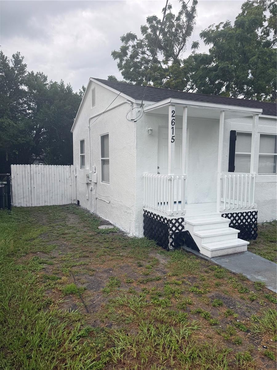 2615 E 28TH AVE — photo 2