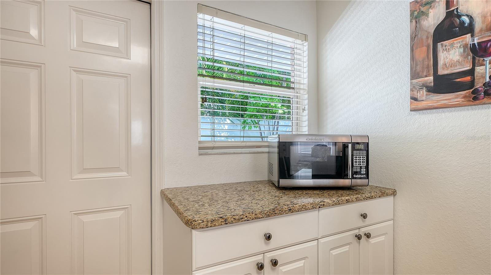 1749 HILLVIEW ST #1 — photo 9