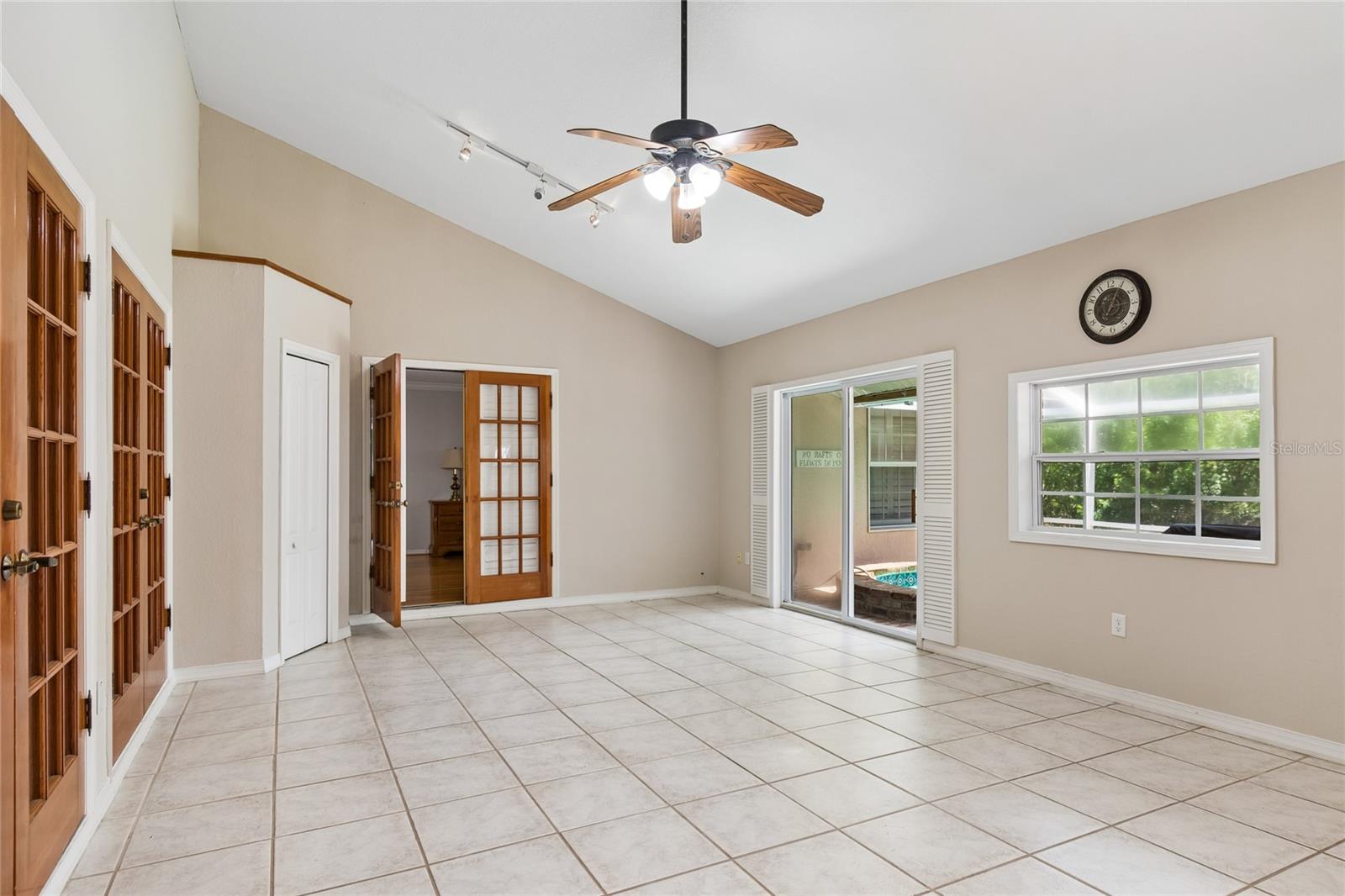 1055 RIVERSIDE RIDGE RD — photo 37