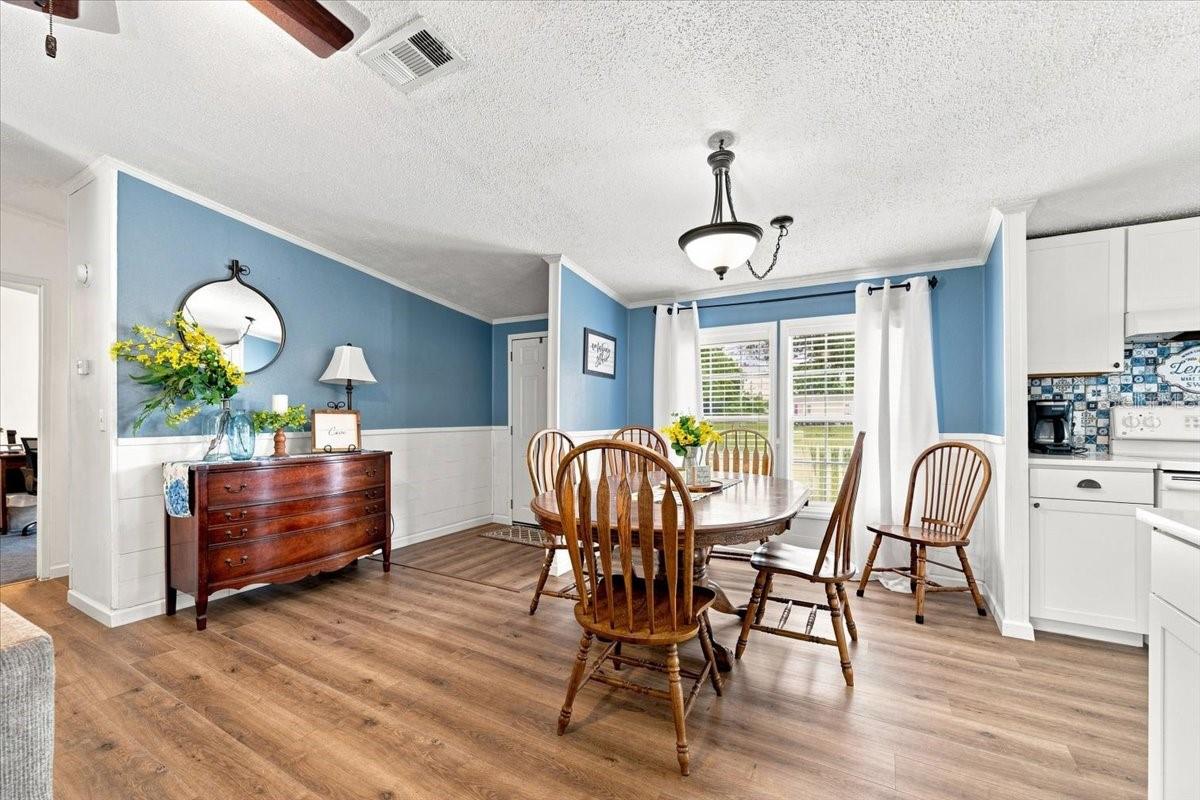 4905 KYLE LEE LN — photo 9