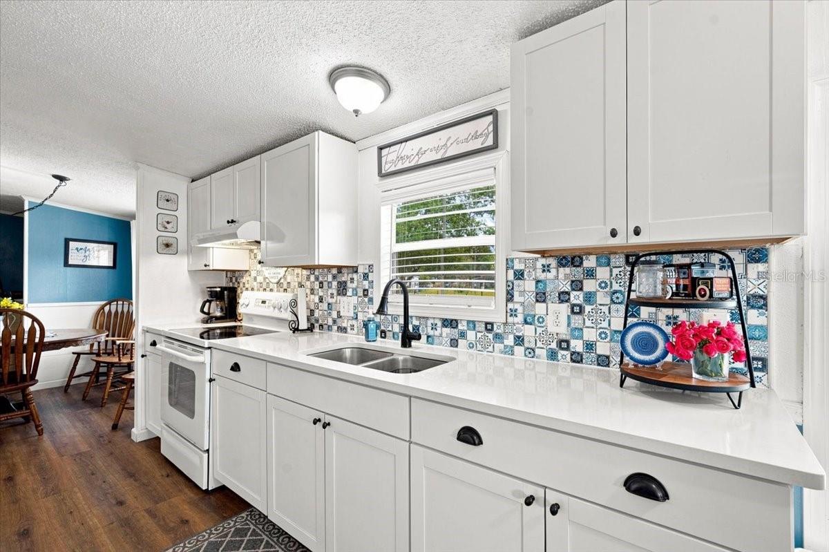 4905 KYLE LEE LN — photo 16