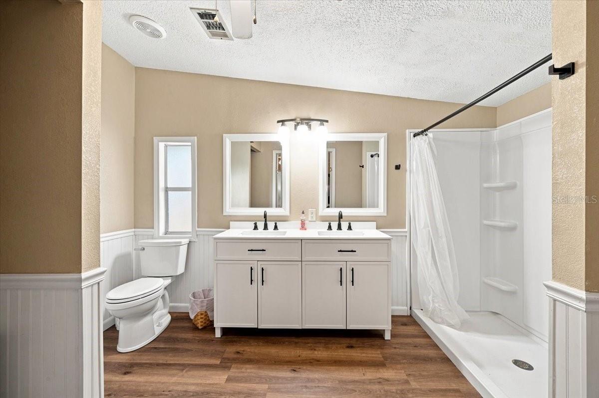 4905 KYLE LEE LN — photo 20