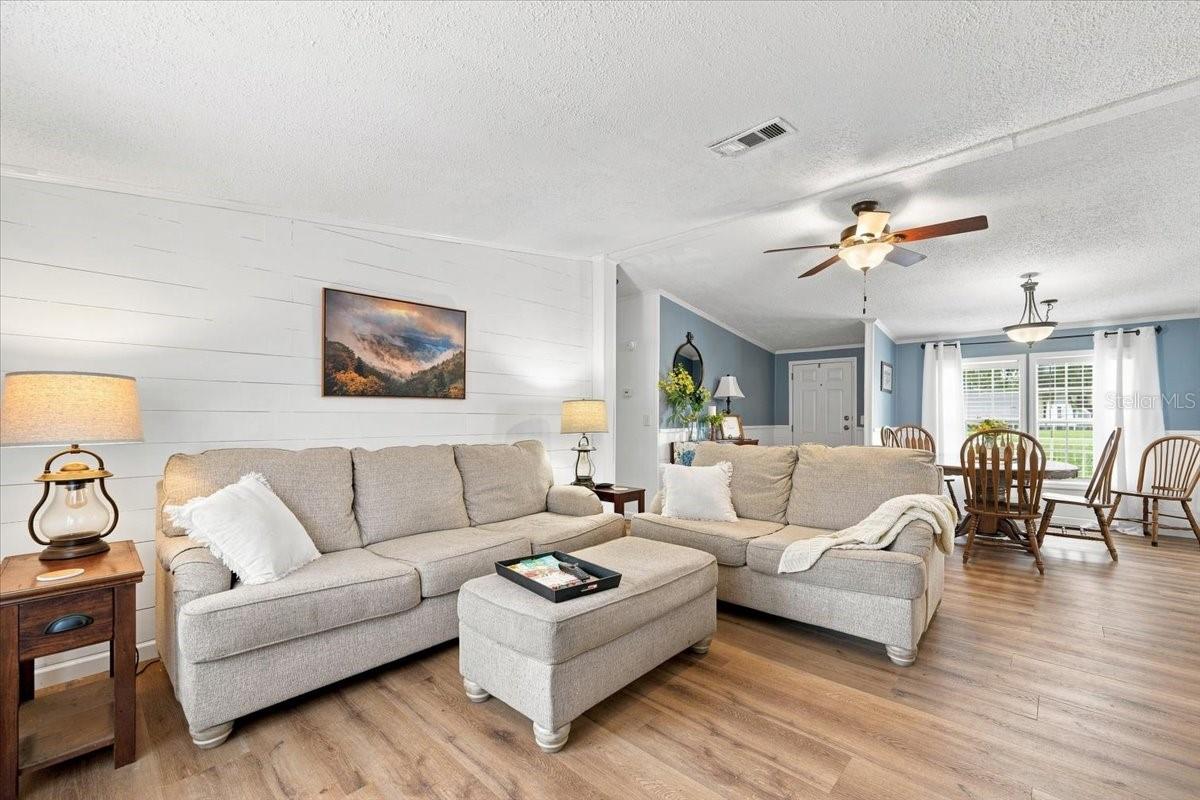 4905 KYLE LEE LN — photo 3