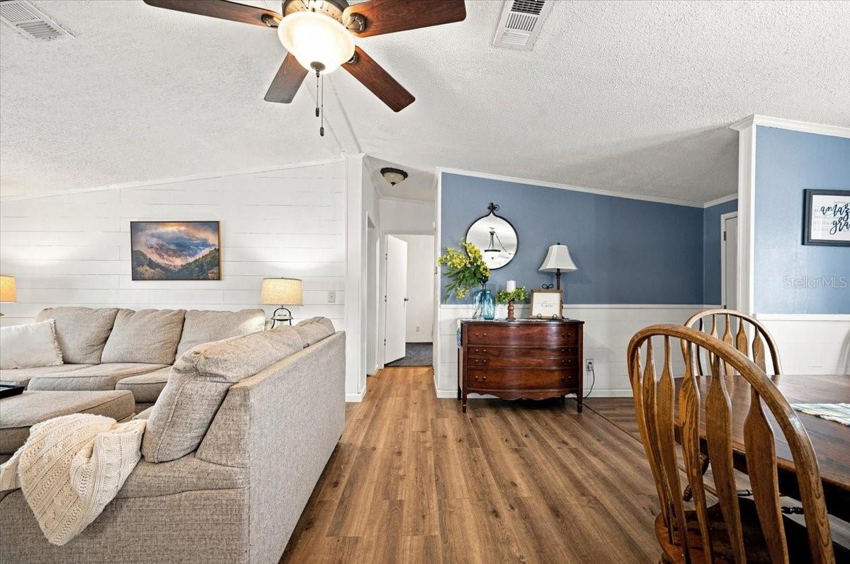 4905 KYLE LEE LN — photo 10