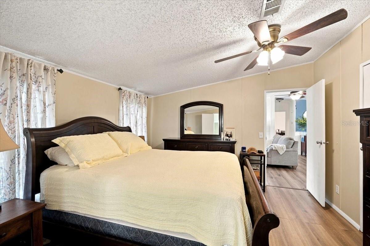 4905 KYLE LEE LN — photo 19