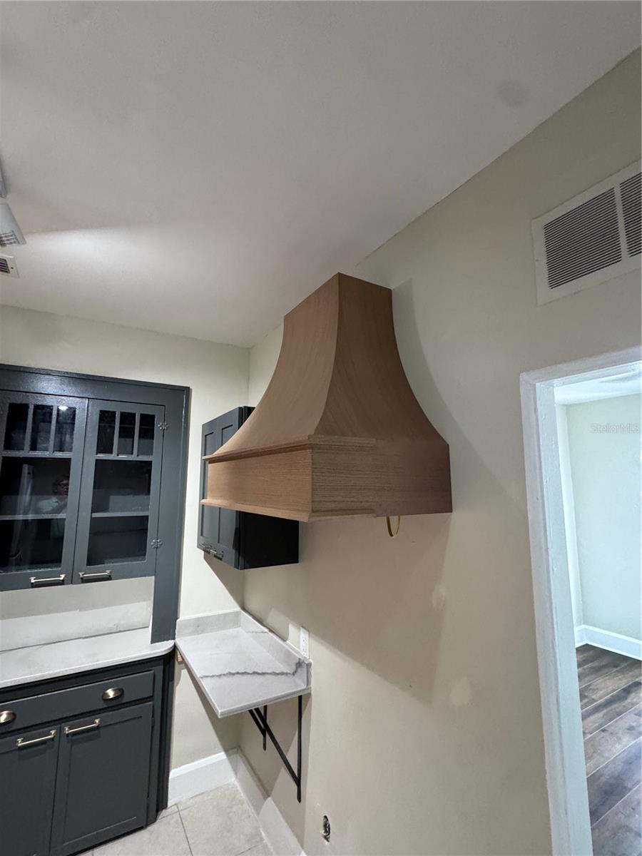 2610 CENTRAL AVE #1 — photo 4