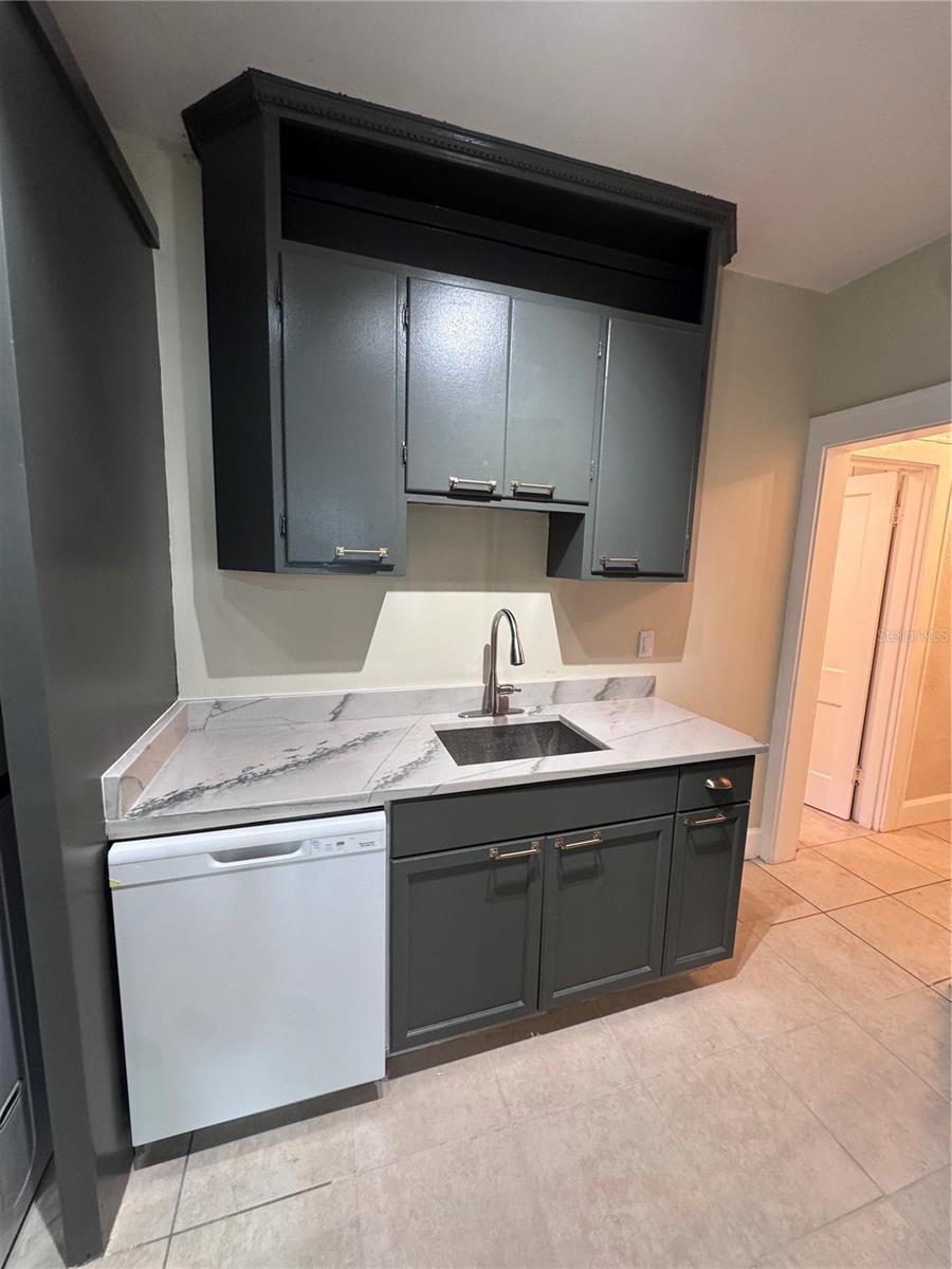 2610 CENTRAL AVE #1 — photo 3