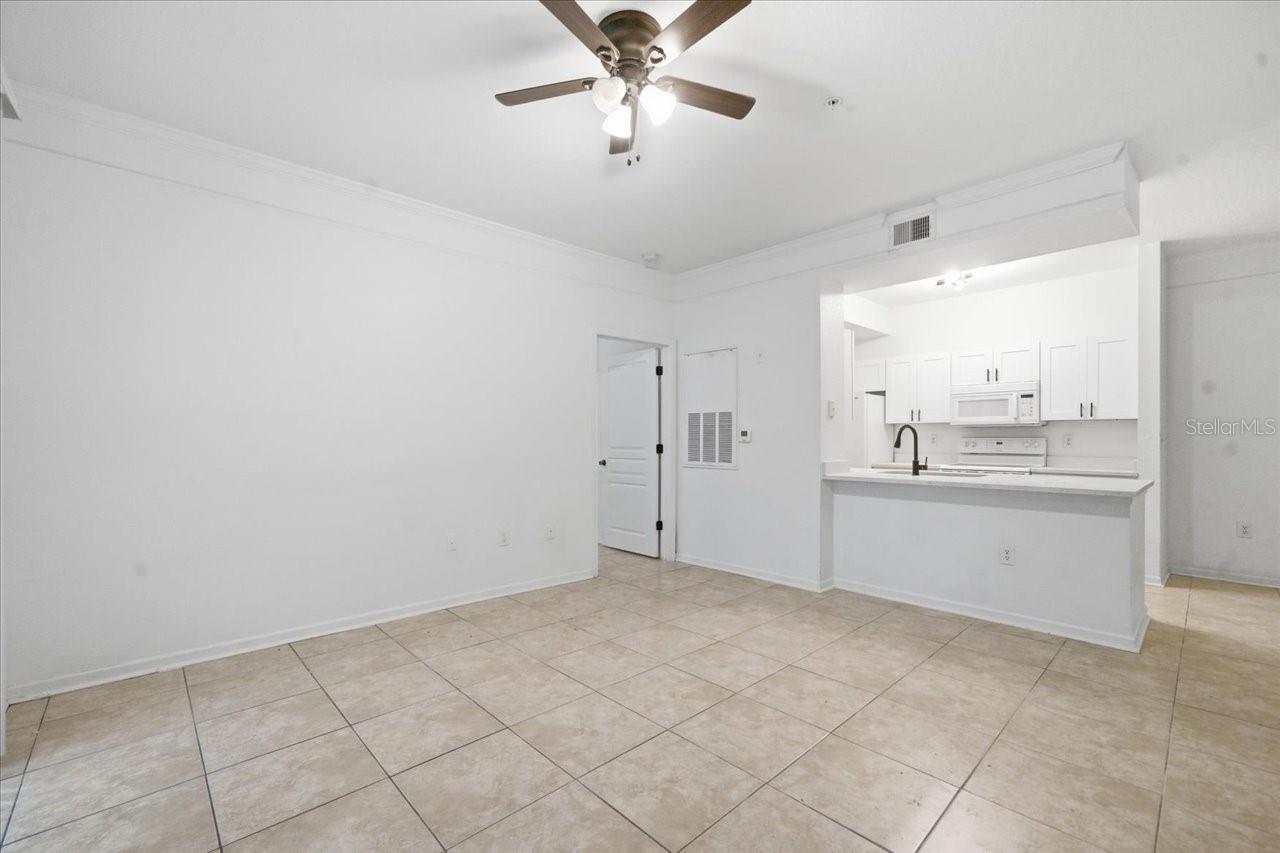 17104 CARRINGTON PARK DR #516 — photo 23
