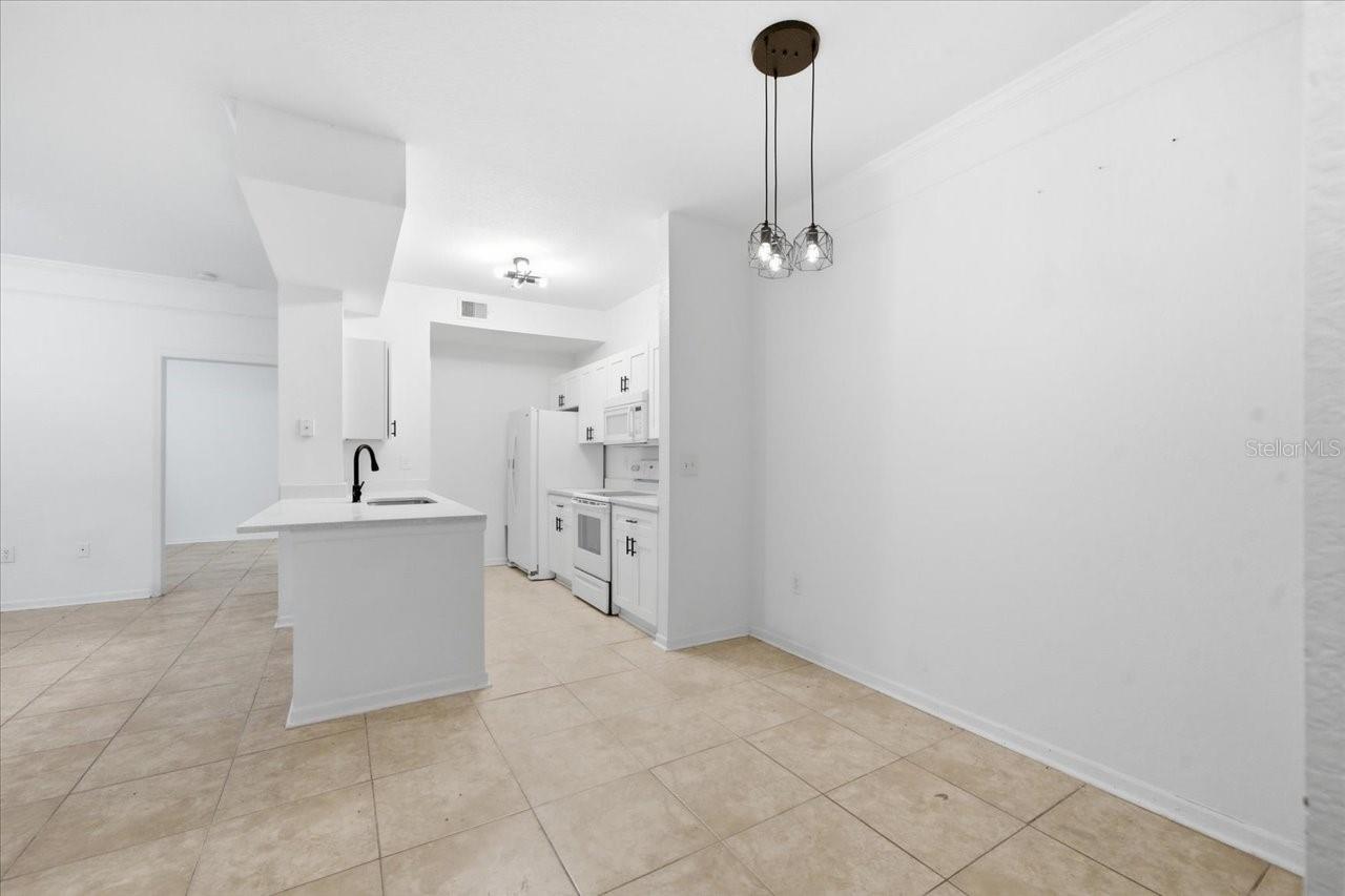 17104 CARRINGTON PARK DR #516 — photo 9