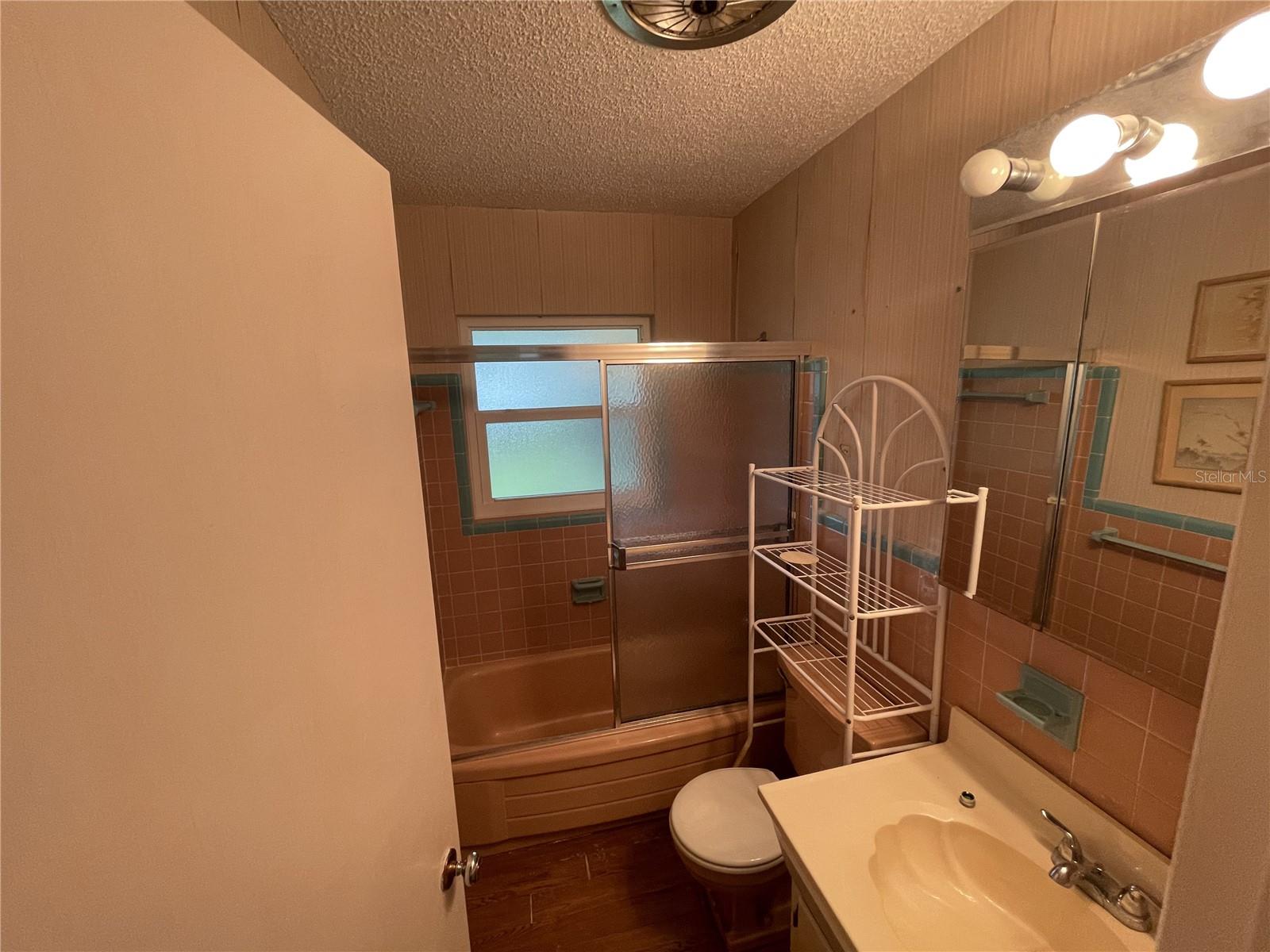 635 DEVILLE DR E — photo 9