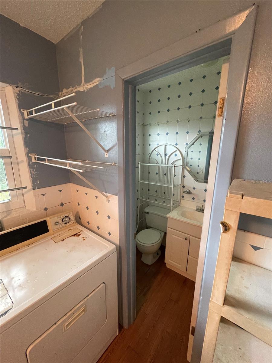 635 DEVILLE DR E — photo 12