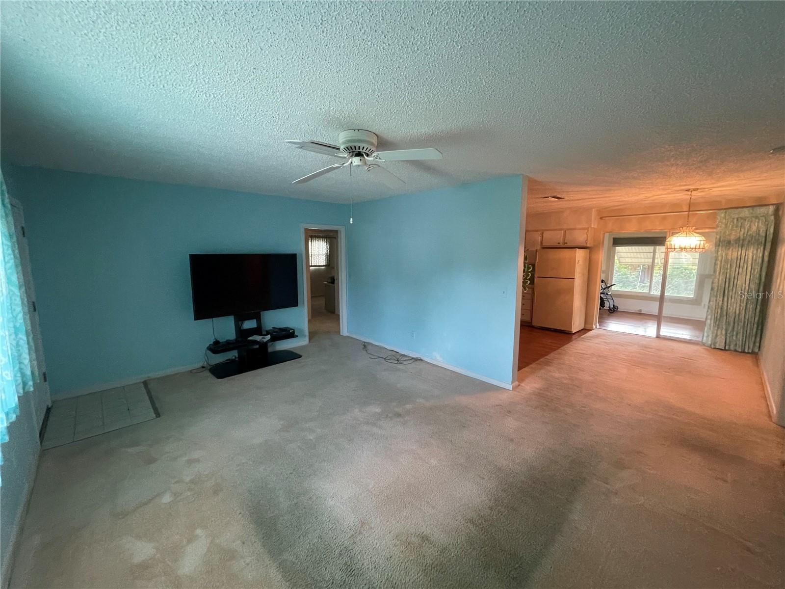 635 DEVILLE DR E — photo 5