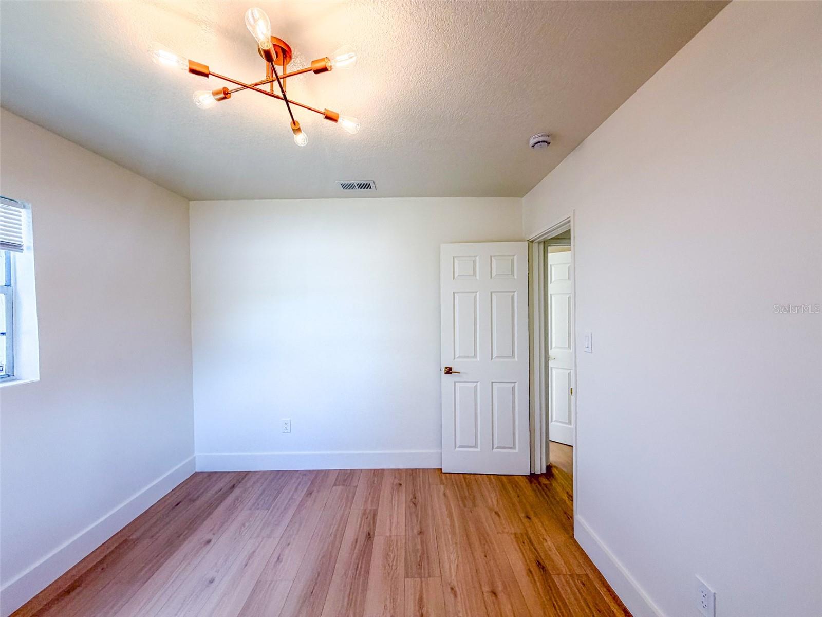 4211 W BAY VIEW AVE — photo 12