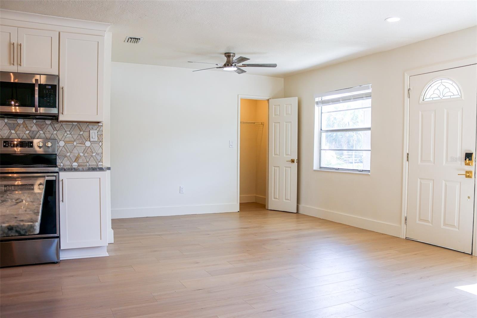 4211 W BAY VIEW AVE — photo 11