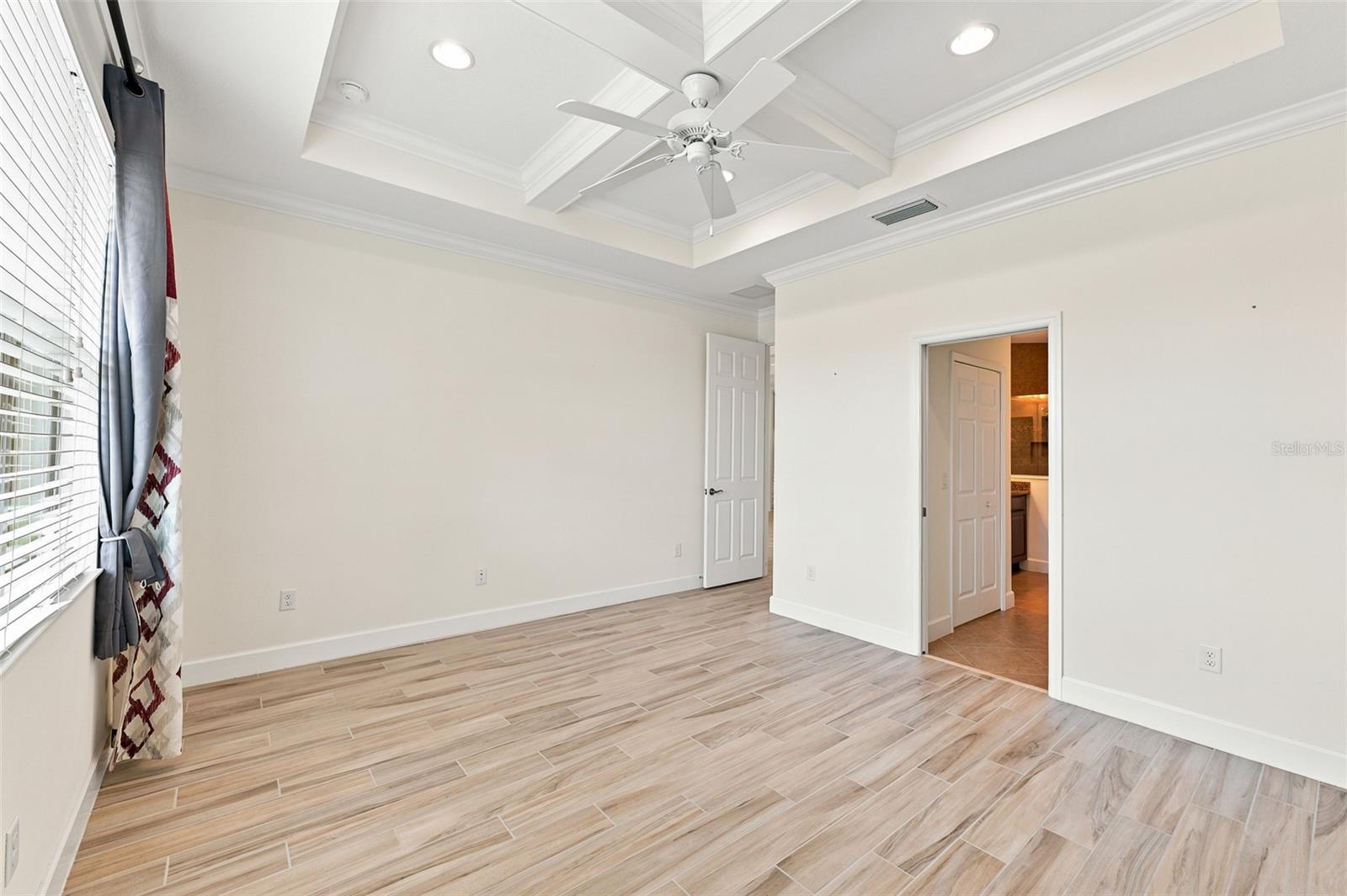 623 CHIPPER DR — photo 29