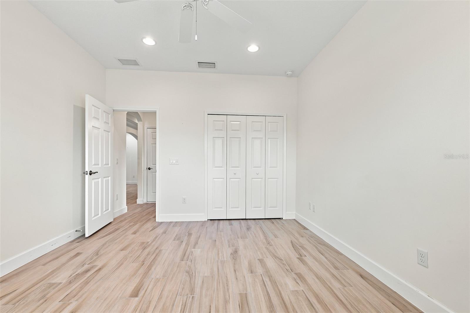 623 CHIPPER DR — photo 19
