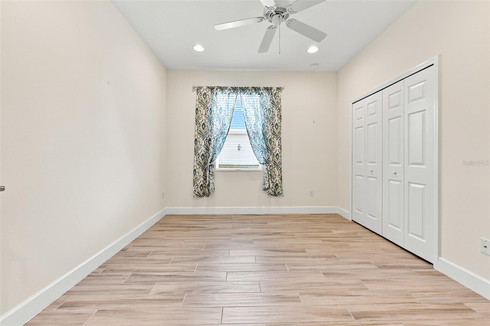 623 CHIPPER DR — photo 16