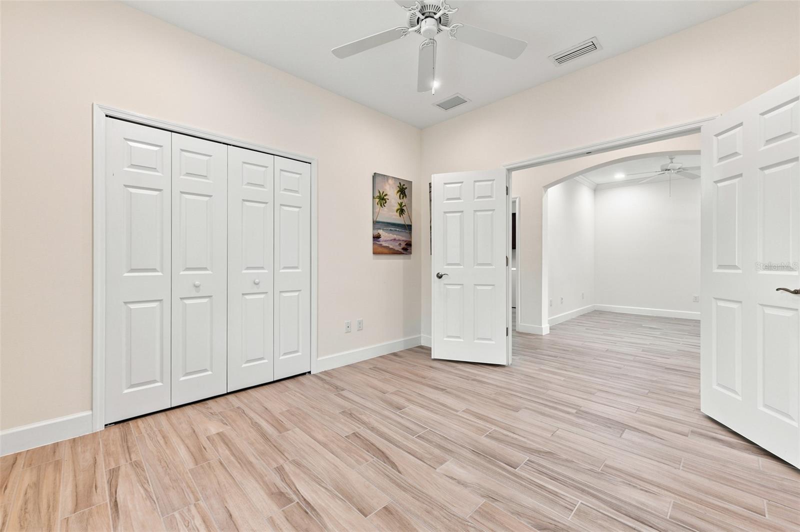 623 CHIPPER DR — photo 17