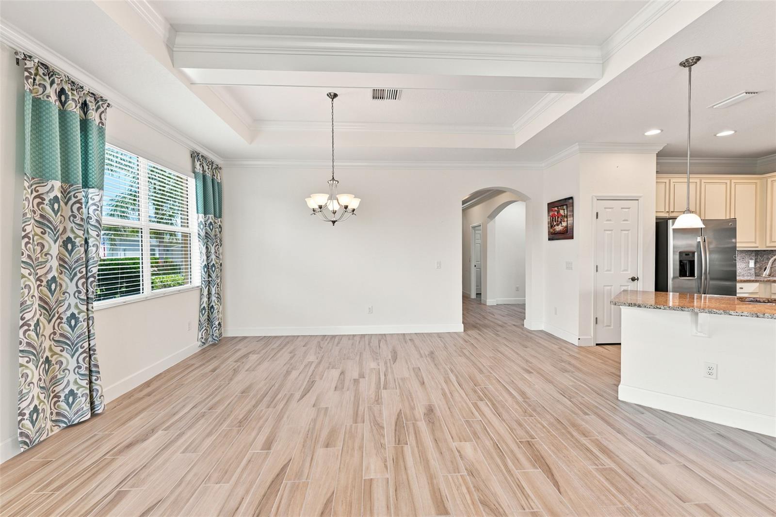 623 CHIPPER DR — photo 11