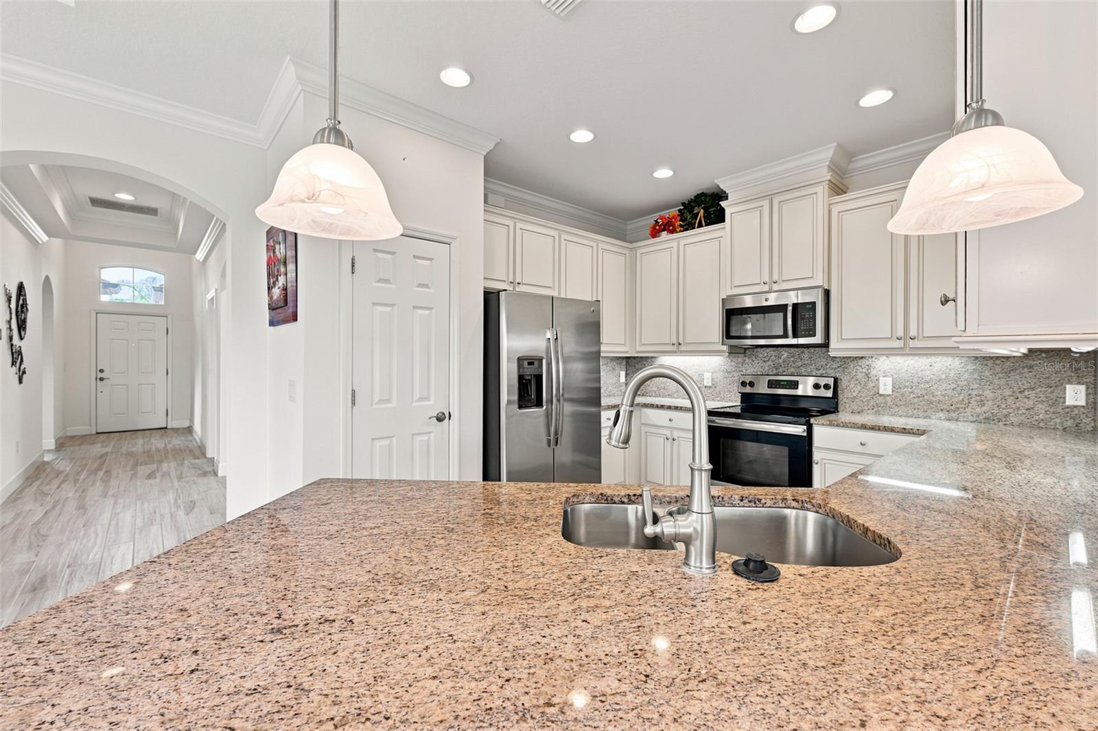 623 CHIPPER DR — photo 8