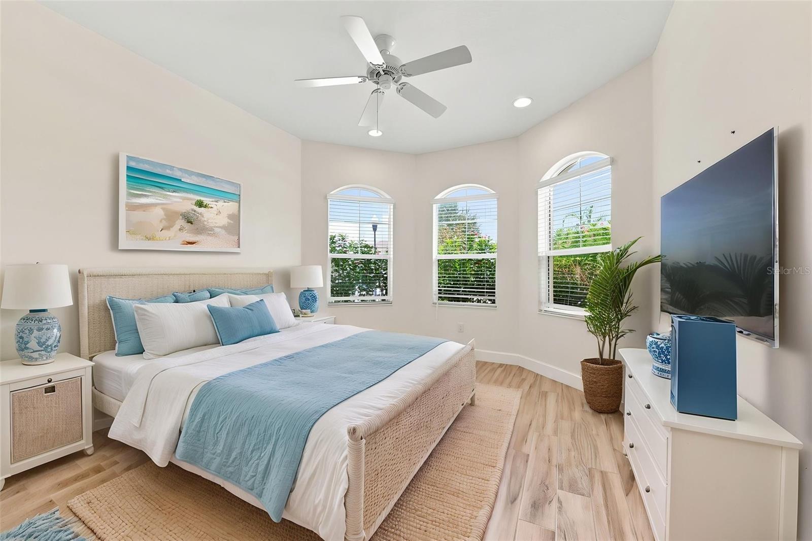 623 CHIPPER DR — photo 18