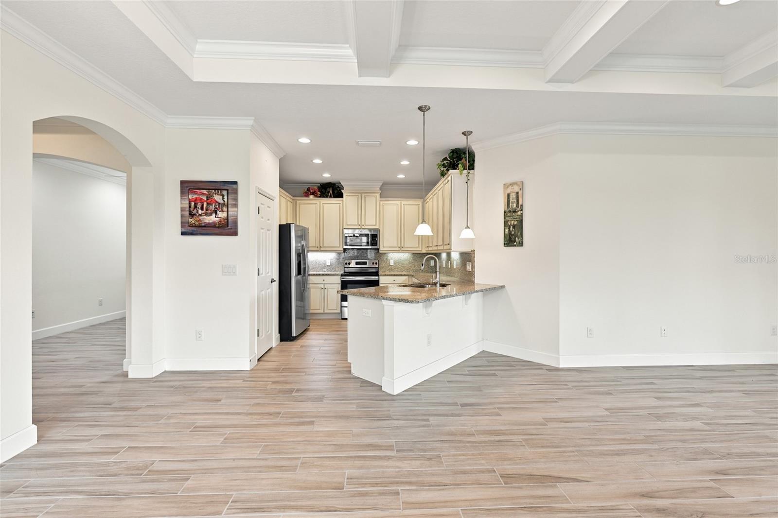 623 CHIPPER DR — photo 6