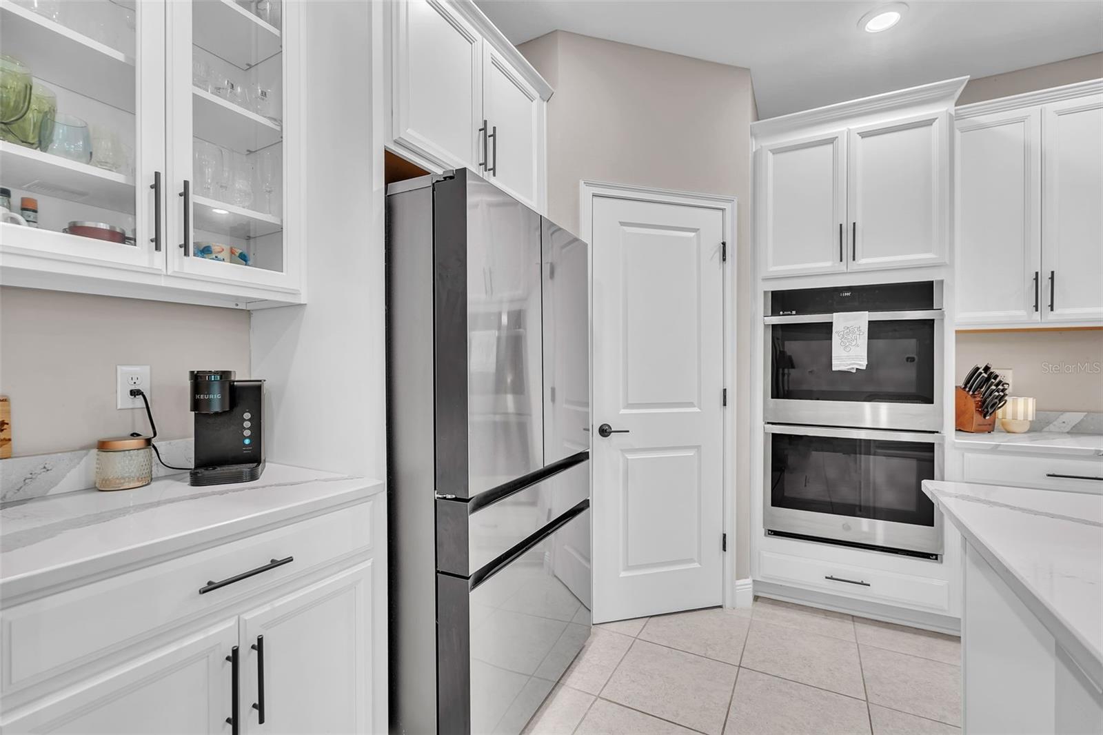 8219 TEA OLIVE TER — photo 19
