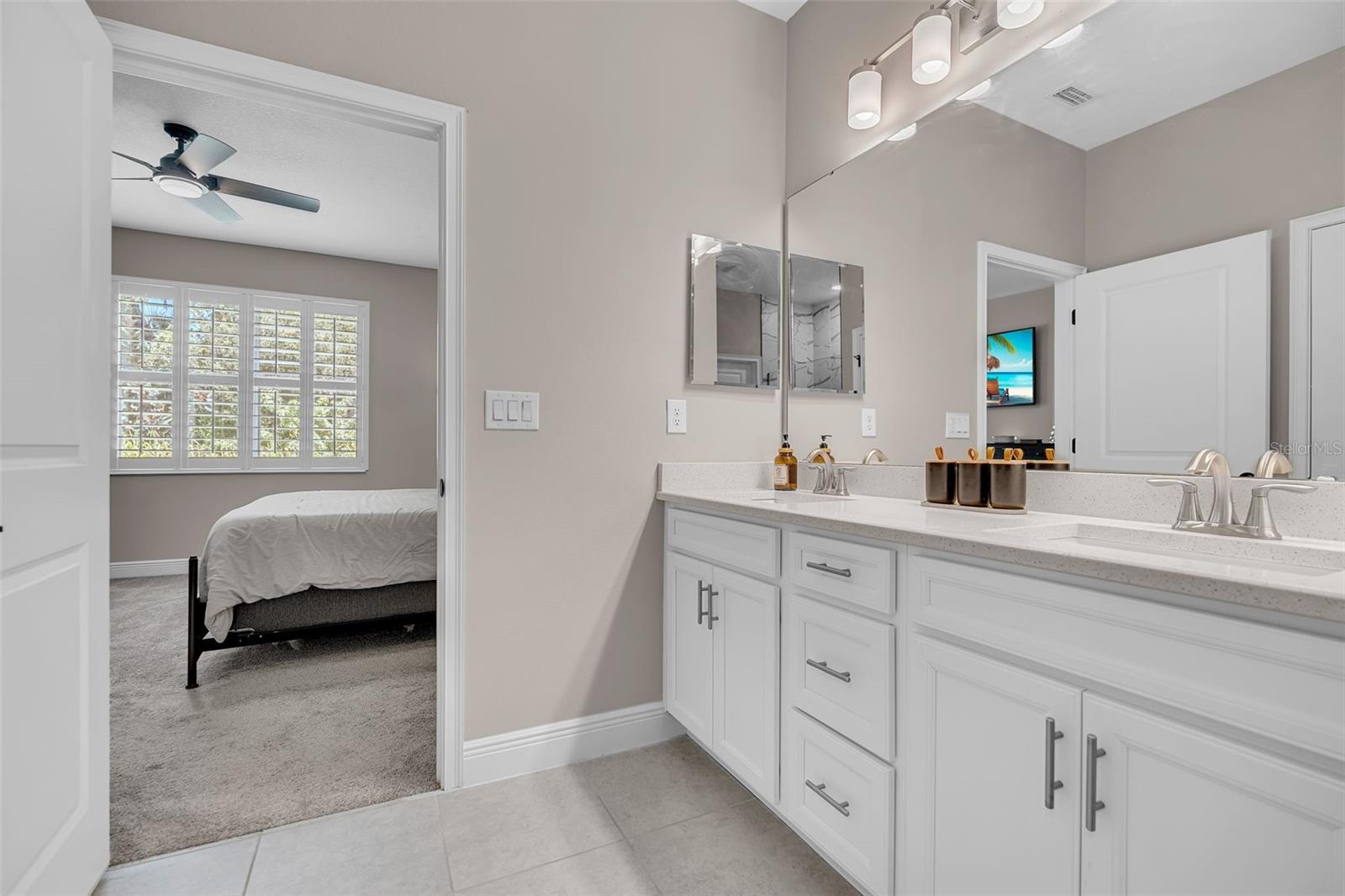 8219 TEA OLIVE TER — photo 31
