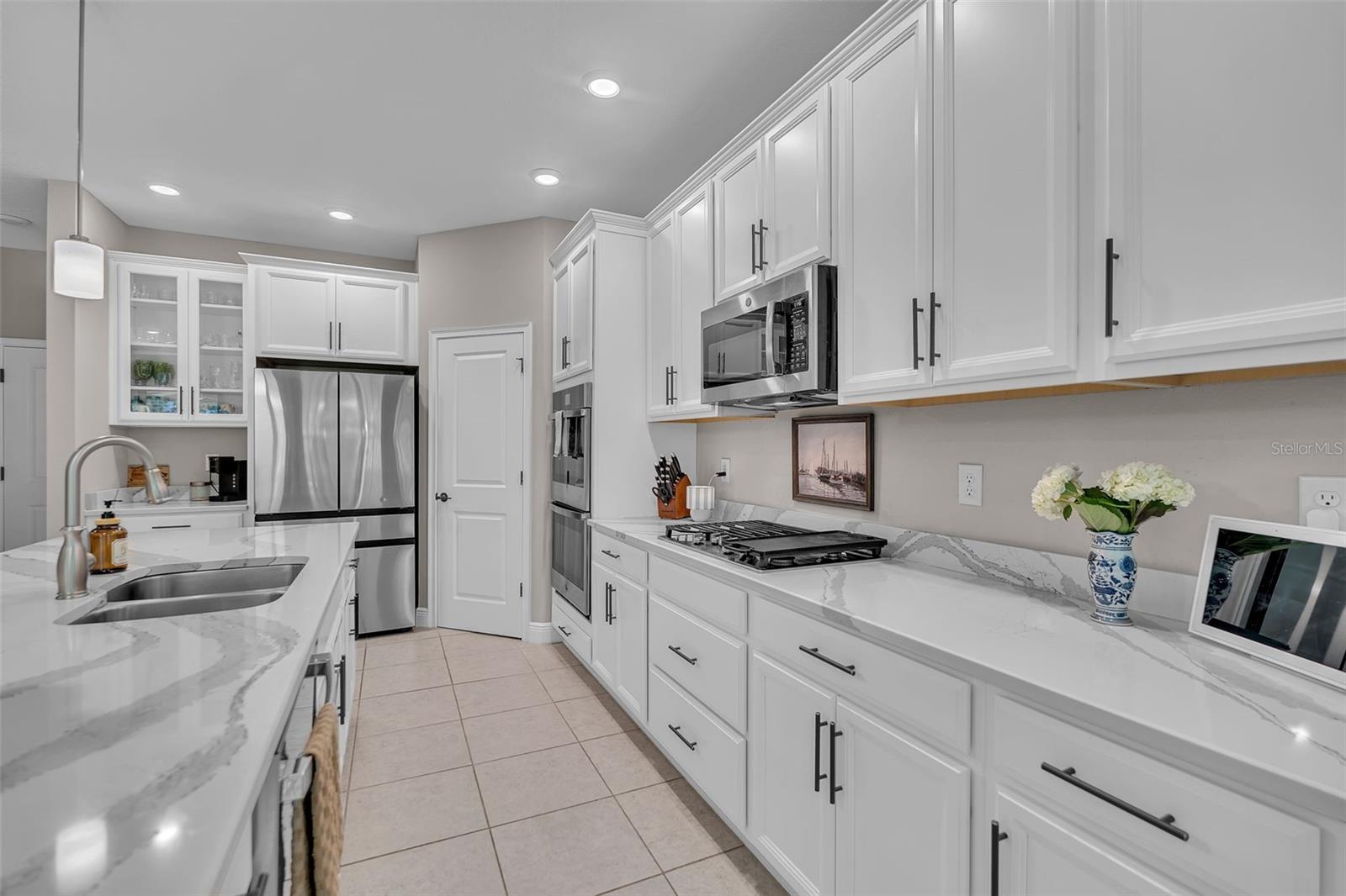 8219 TEA OLIVE TER — photo 20