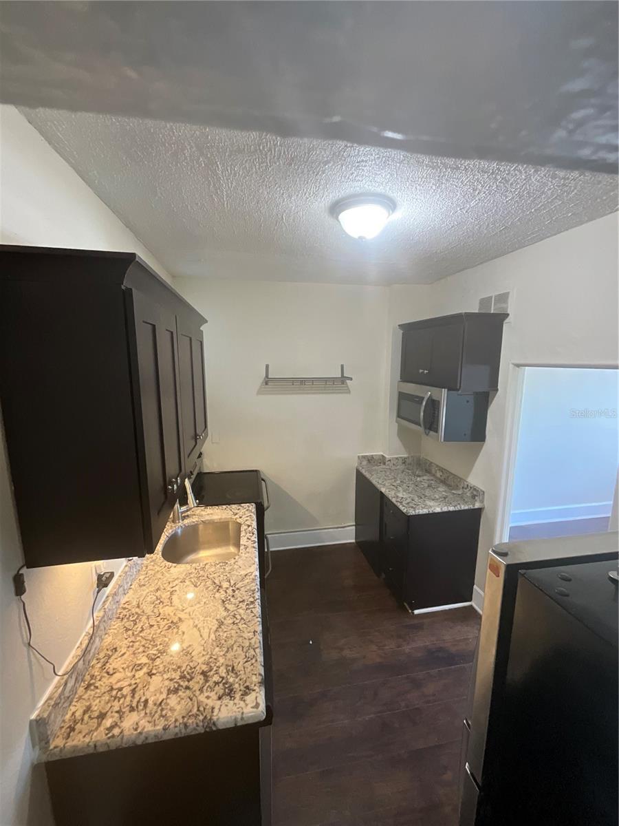2608 CENTRAL AVE #4 — photo 9