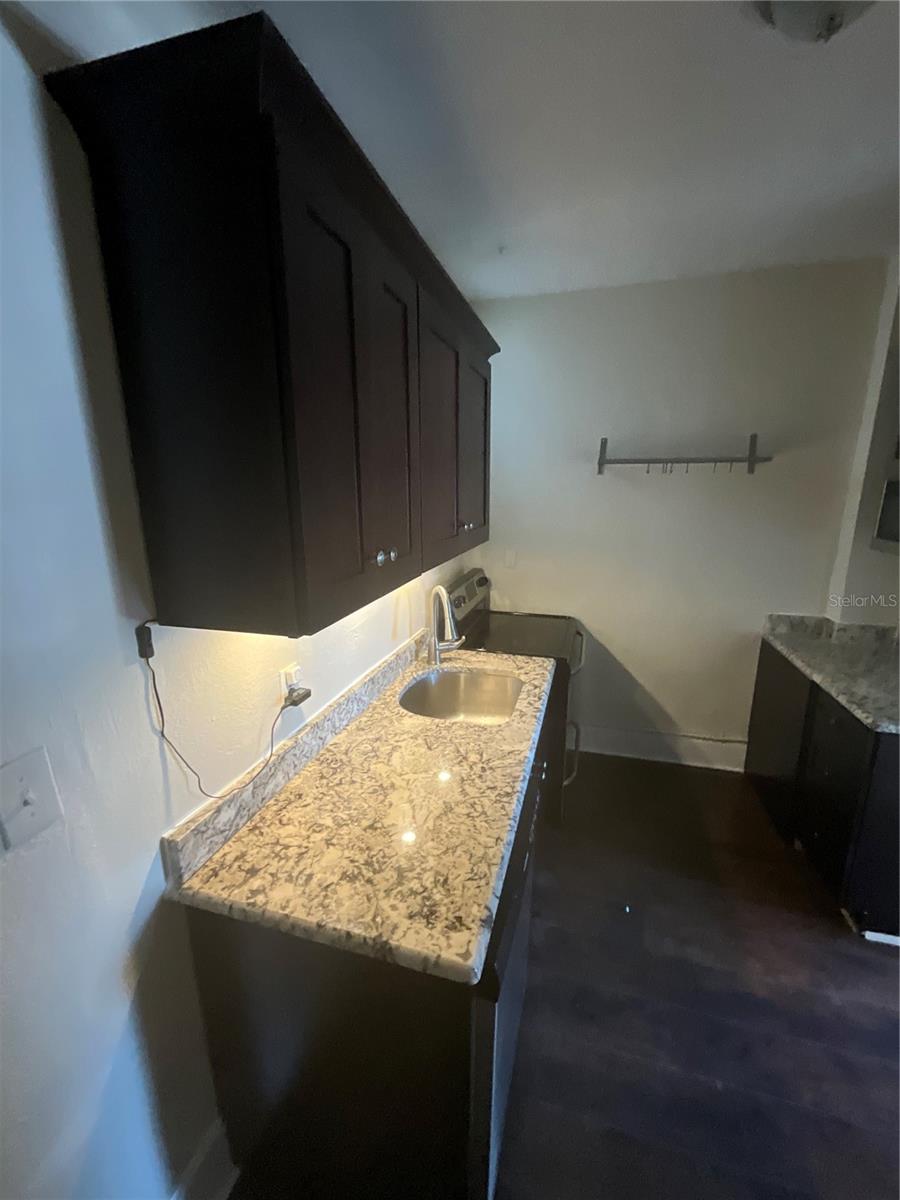 2608 CENTRAL AVE #4 — photo 5