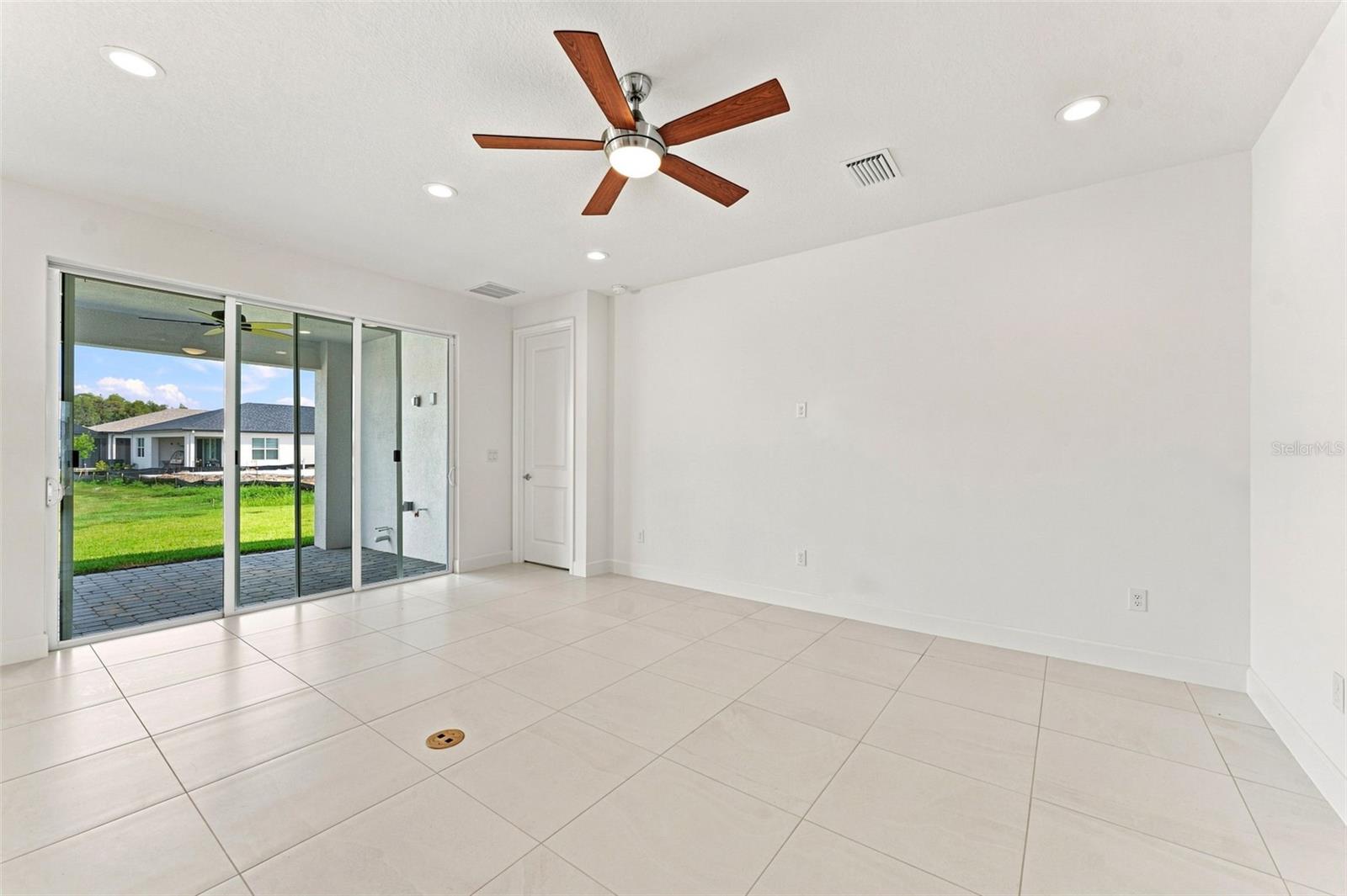 3427 MALTA AVE — photo 11