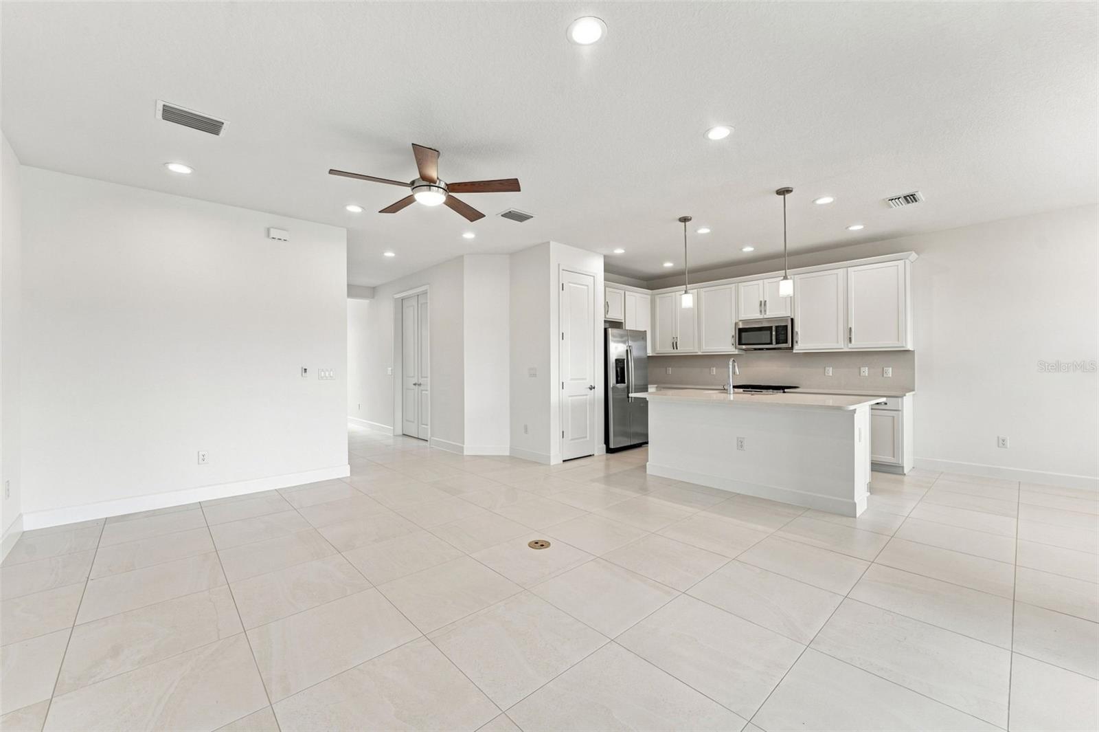3427 MALTA AVE — photo 9