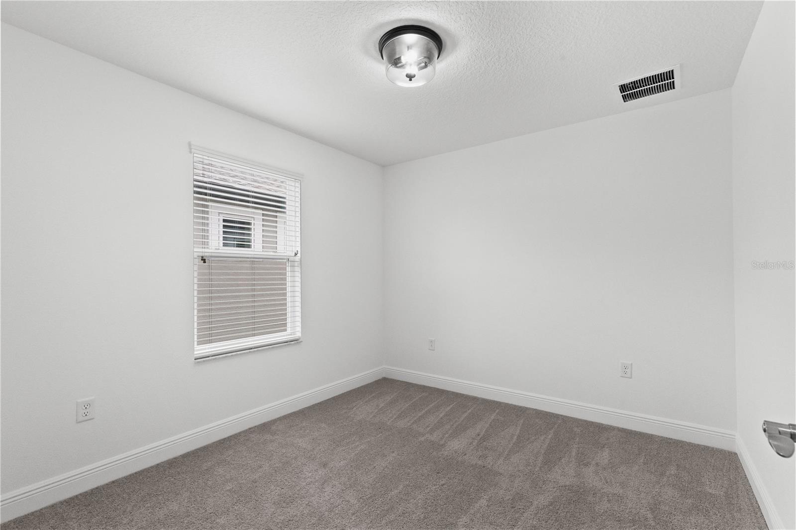 7421 NOTCHED PINE BND — photo 44